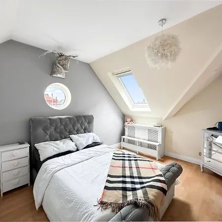 Charming Hideaway | Parking | Near Hospital *