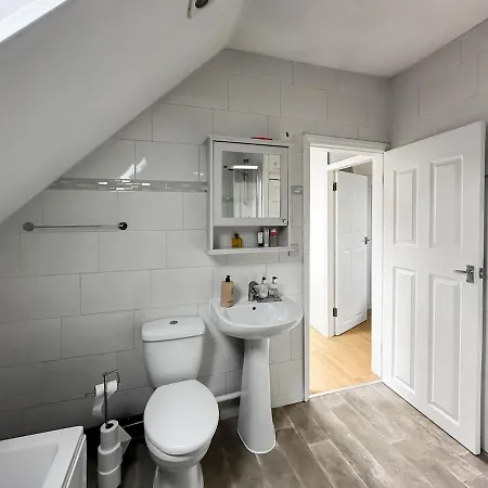 Charming Hideaway | Parking | Near Hospital * Harrogate