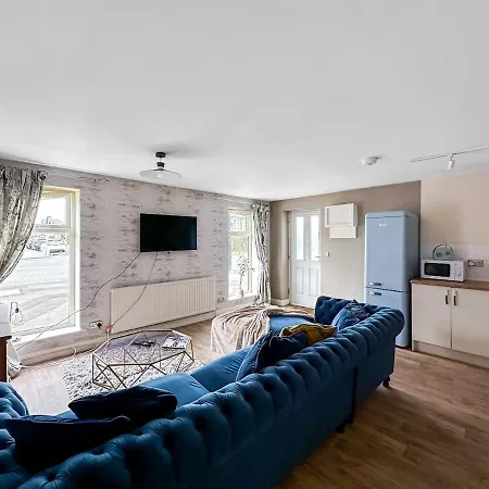 Charming Hideaway | Parking | Near Hospital