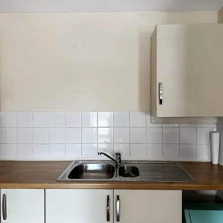 Holiday home Charming Hideaway | Parking | Near Hospital Harrogate