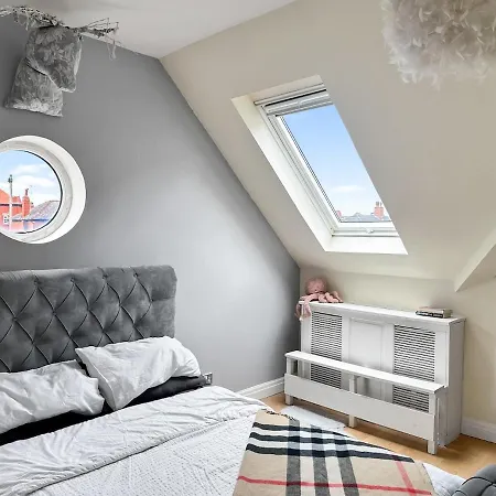 Charming Hideaway | Parking | Near Hospital Harrogate