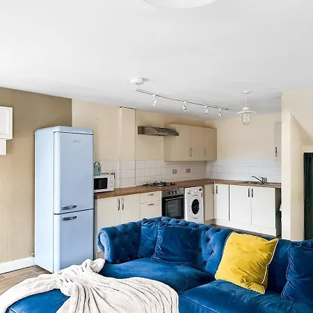 Charming Hideaway | Parking | Near Hospital Holiday home Harrogate
